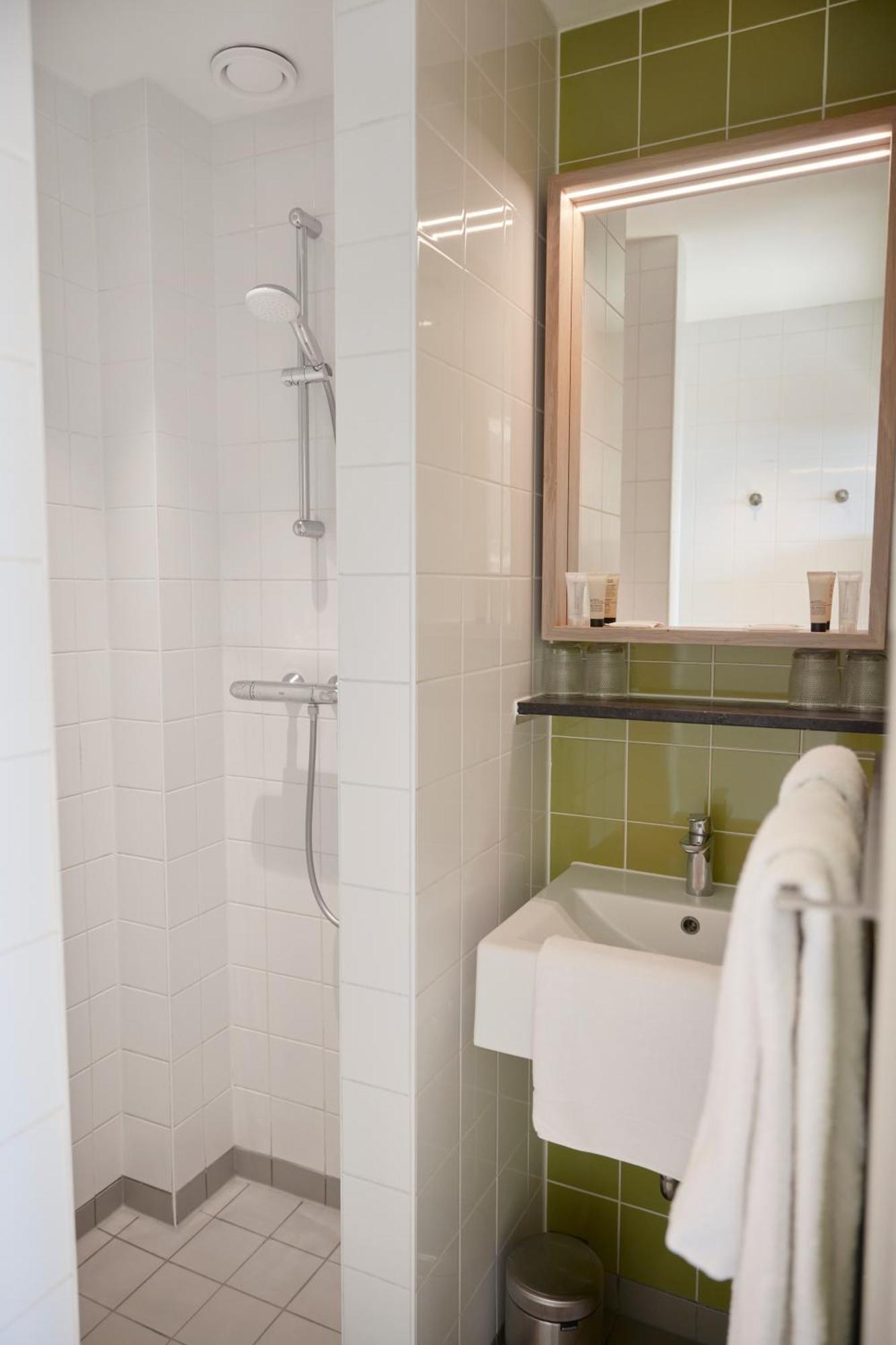 Hotel Oostergoo Grou Szoba fotó
